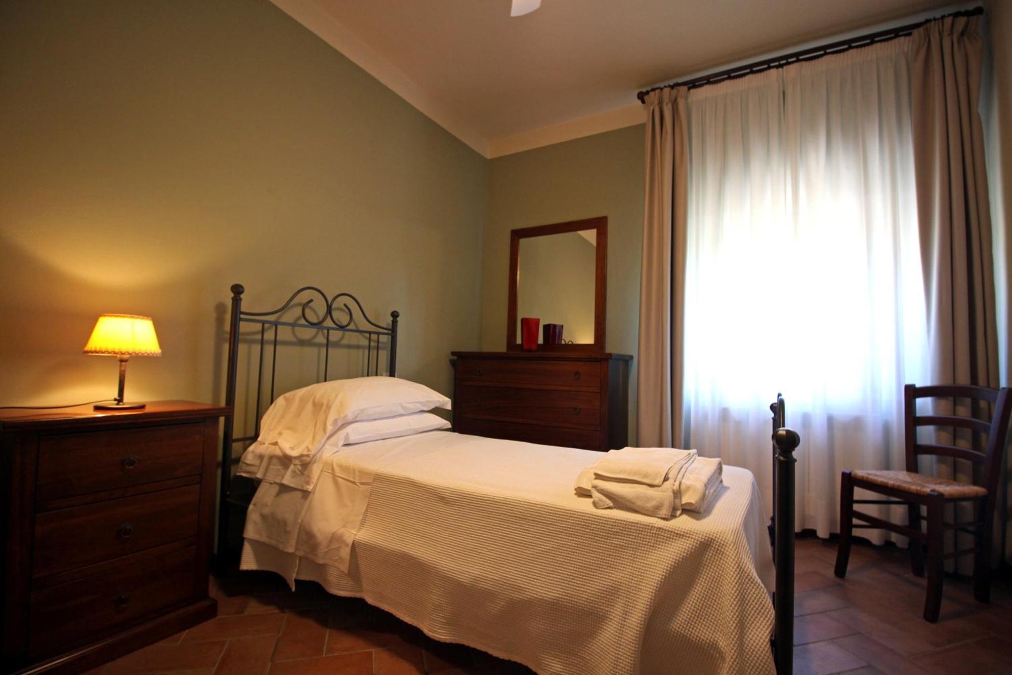Agriturismo Casale Dello Sparviero Castellina in Chianti Ruang foto